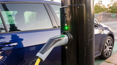 Roadside charging – How to account for credit card payments
