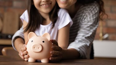 How young investors can build wealth early